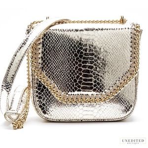 Embossed Metallic Crossbody Handbag in Gold